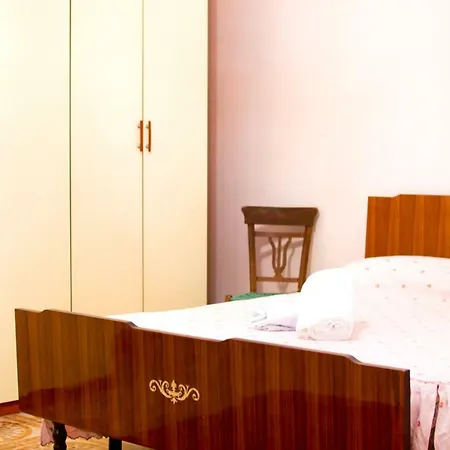 Tra Il Centro Ed Il Mare - Trasmazaro Apartment